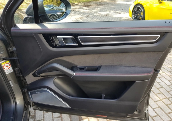 Porsche Cayenne cena 469000 przebieg: 95000, rok produkcji 2020 z Malbork małe 301